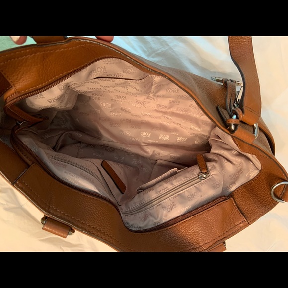 Michael Kors Purse - Picture 3 of 4